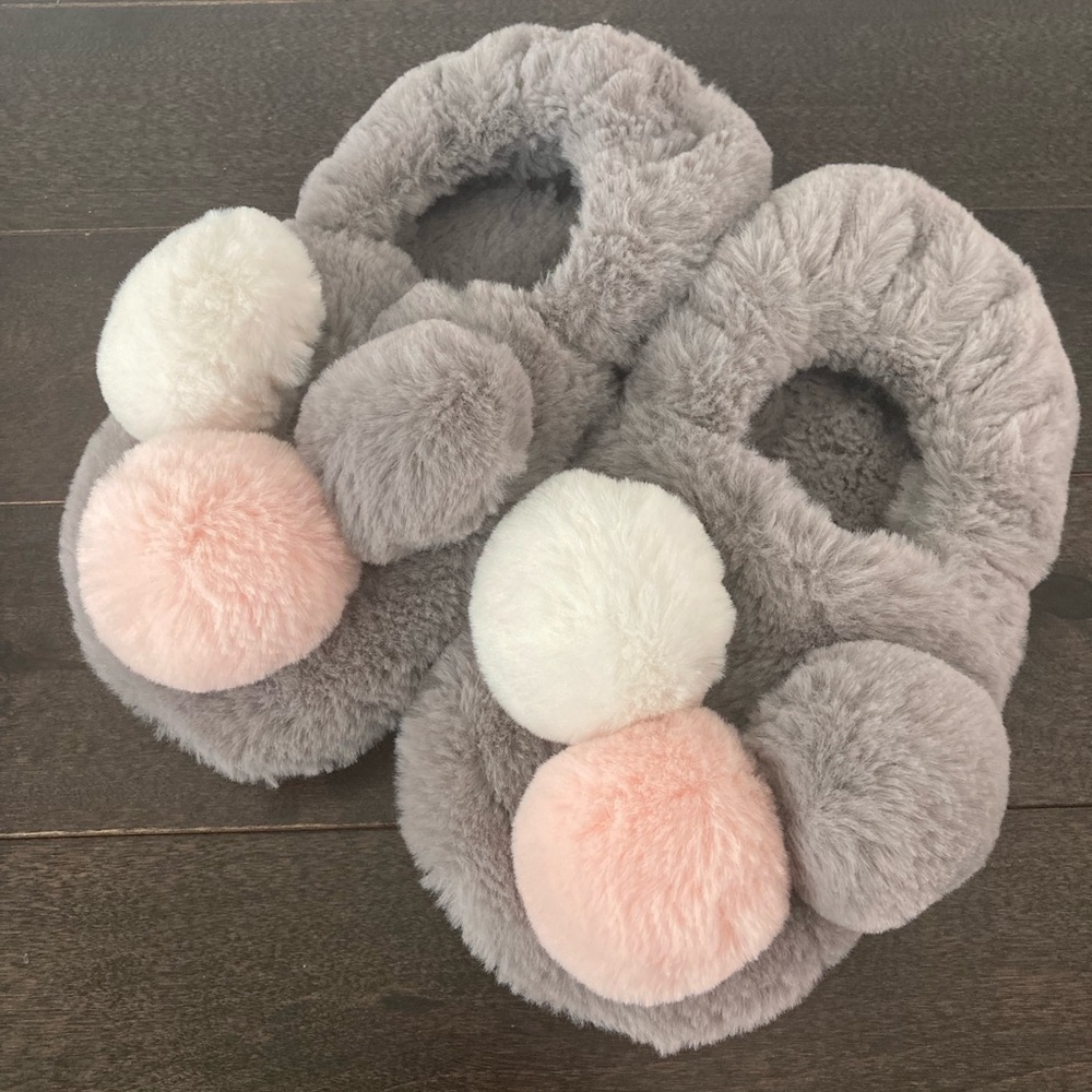 MeMoi Slippers Size S/M